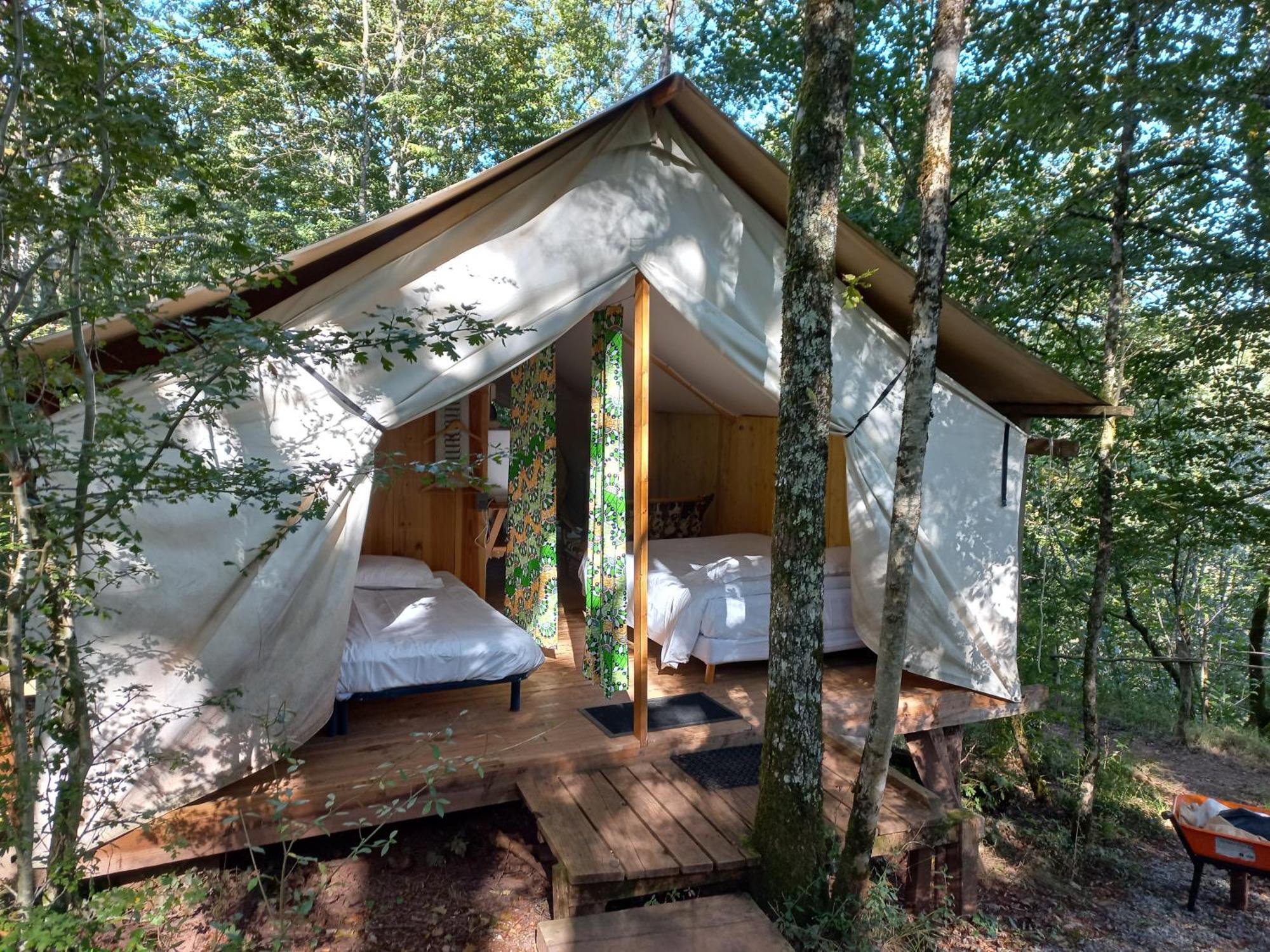 Terre Rouge Luxury tent